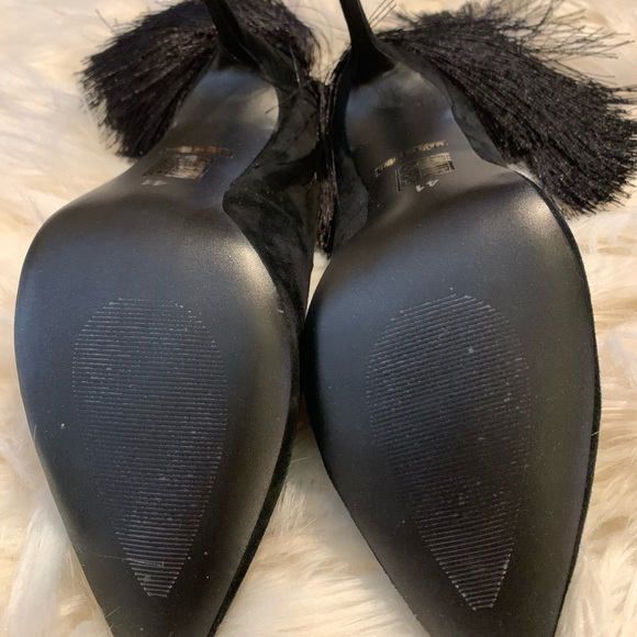 Akira Tassel Back Black Heels - Picture 4 of 4